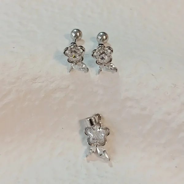 نیم ست نقره نگین دار مدل دالیا